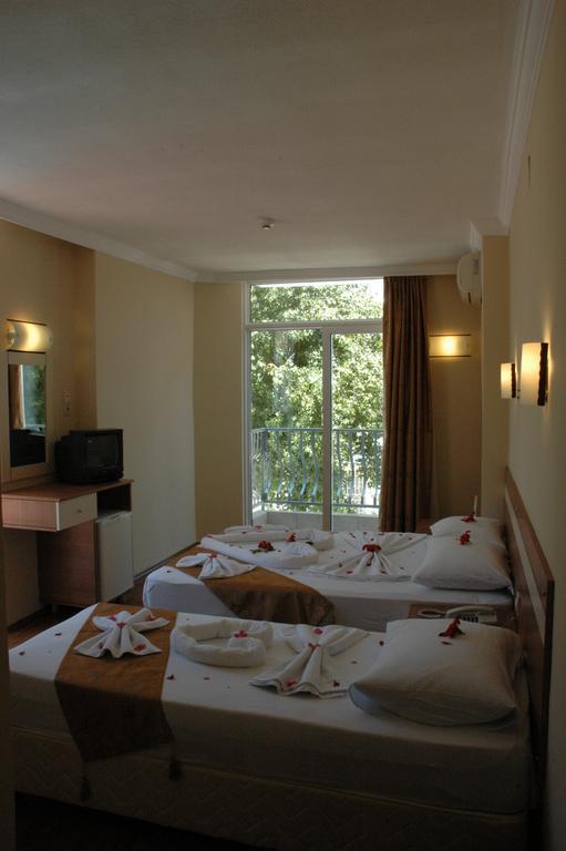 Ercan Han Hotel 伊丘美勒 客房 照片