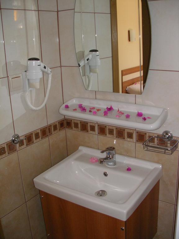 Ercan Han Hotel 伊丘美勒 客房 照片